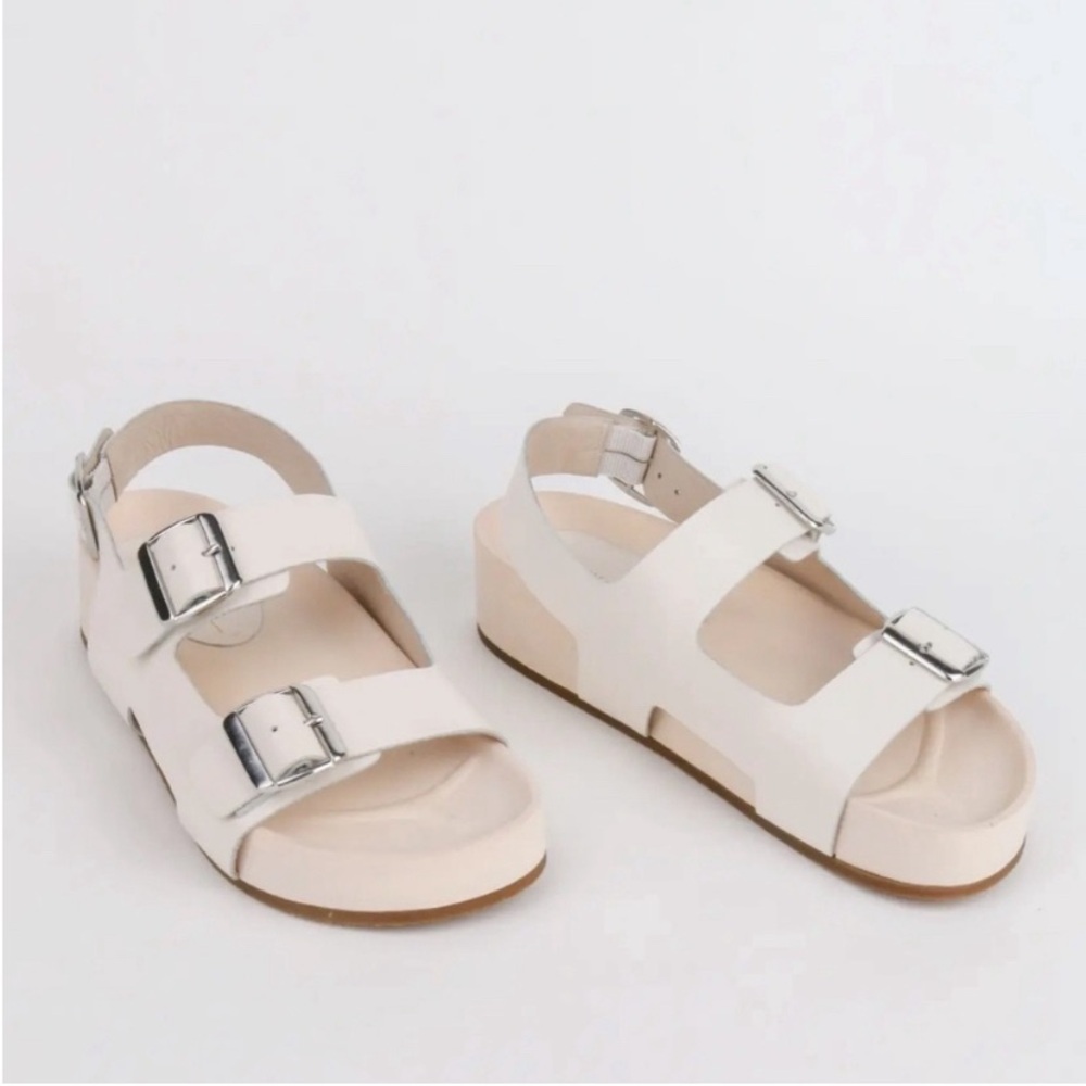 INTENTIONALLY BLANK EXXY White and Silver Summer Sandals